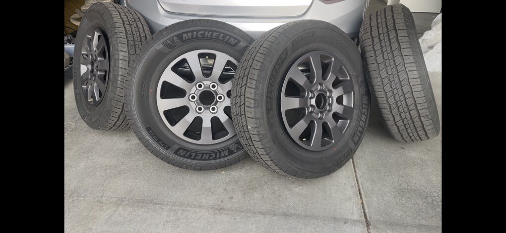 New 265 70 18 Wheels & Tire Set