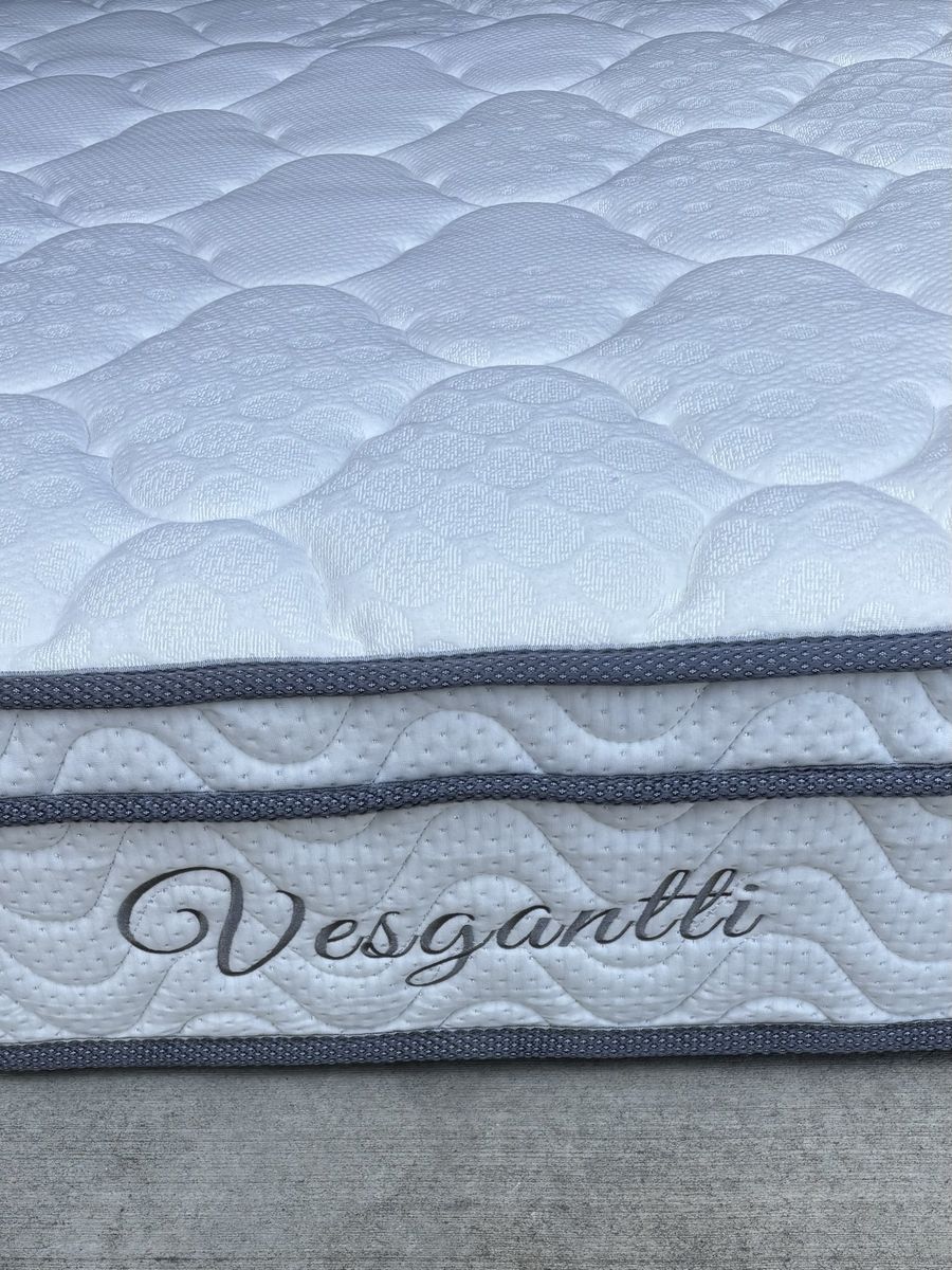 Vesgantti Queen Mattress