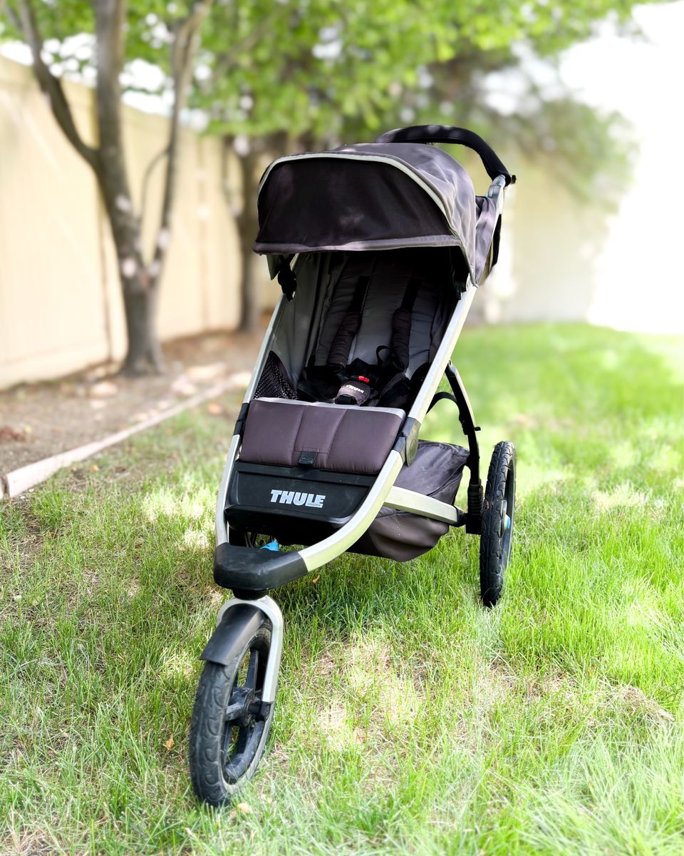 Thule Urban Glide Running Jogging Stroller  CLEAN