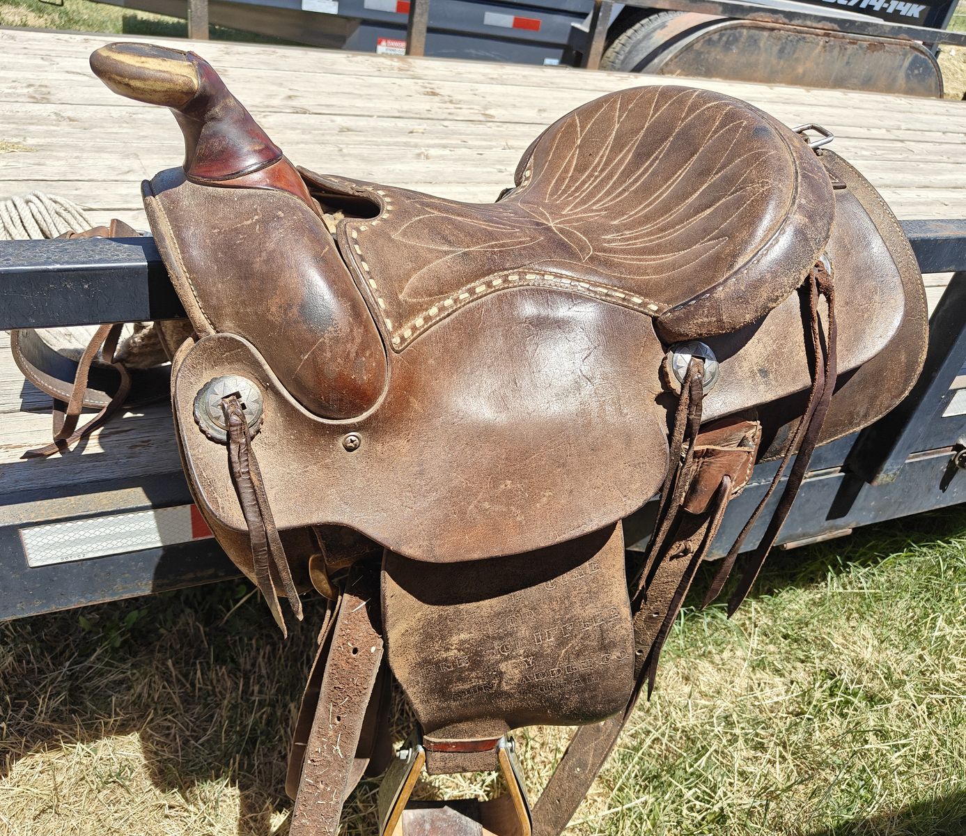 Utahn Saddle Co. 15" seat leather saddle