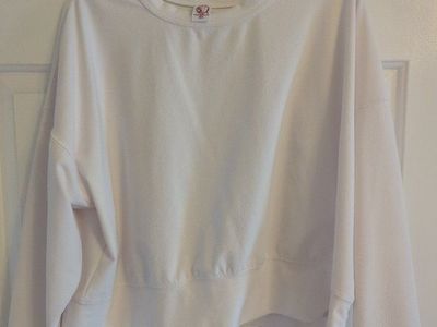 Five Dancewear sweatshirt size medium adult
