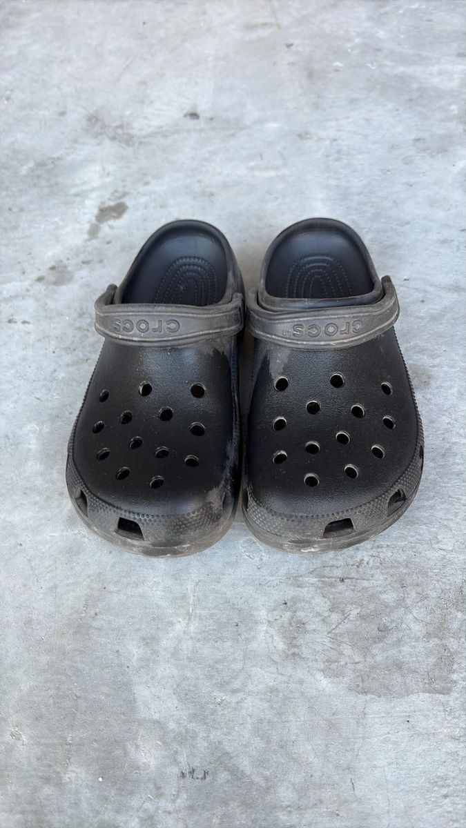 Black Crocs