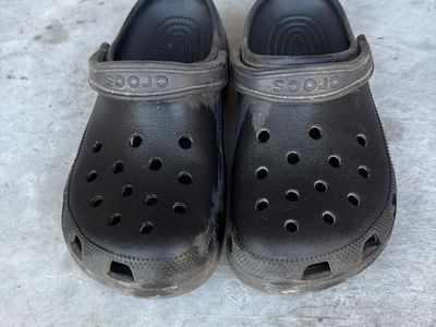 Black Crocs