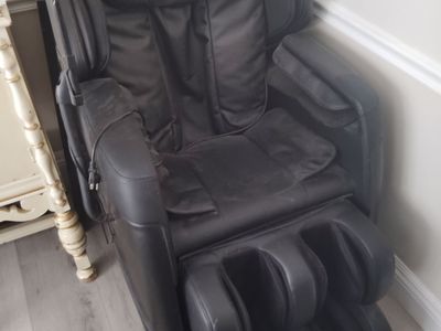 Slabway massage chair