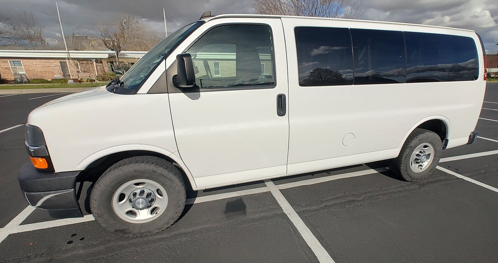 2017 CHEVROLET EXPRESS LT 3500