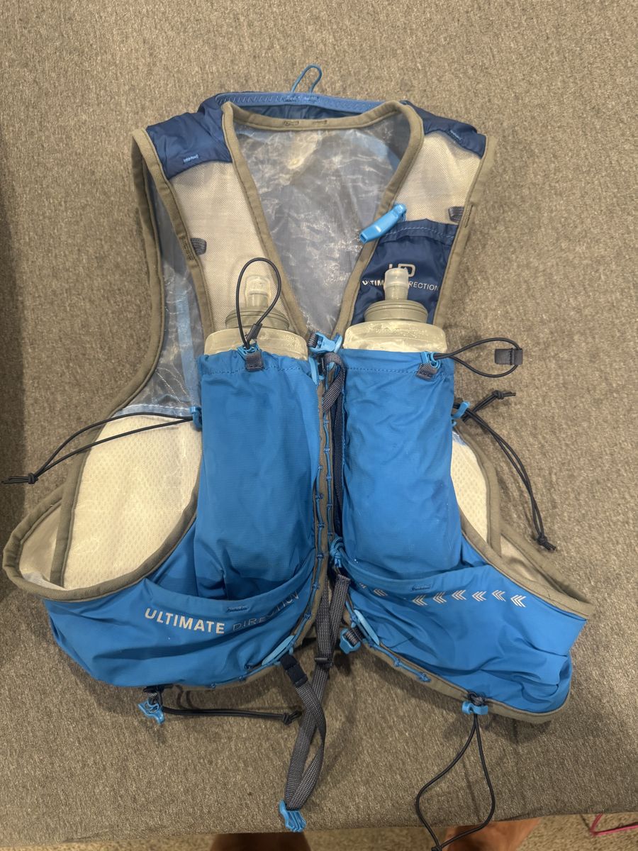 Ultimate Direction Running Vest (XL)