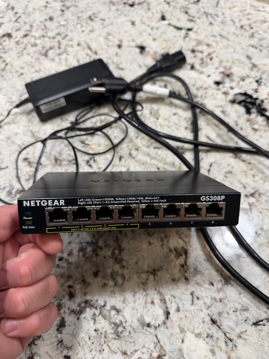 NETGEAR GS308P, 8-port Gigabit unmanaged PoE switch