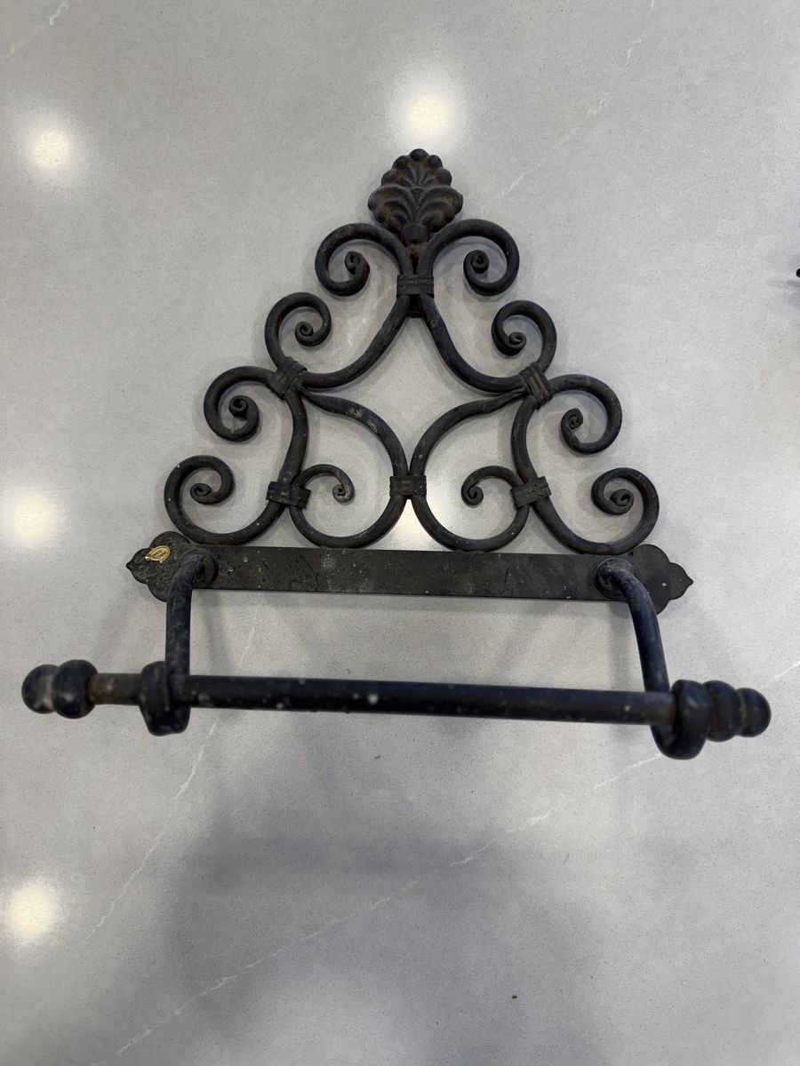 Main image 7