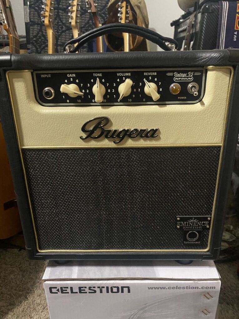 BUGERA V5 ALL TUBE COMBO GUITAR AMPLIFIER
