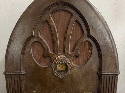 Vintage-Style Wooden Cathedral Tabletop Radio - AM/FM, Volume Control, Tuning