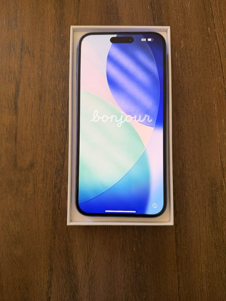 iPhone 16 Plus - UNLOCKED - Like New Condition - 128 GB - Blue - 93% Battery Health