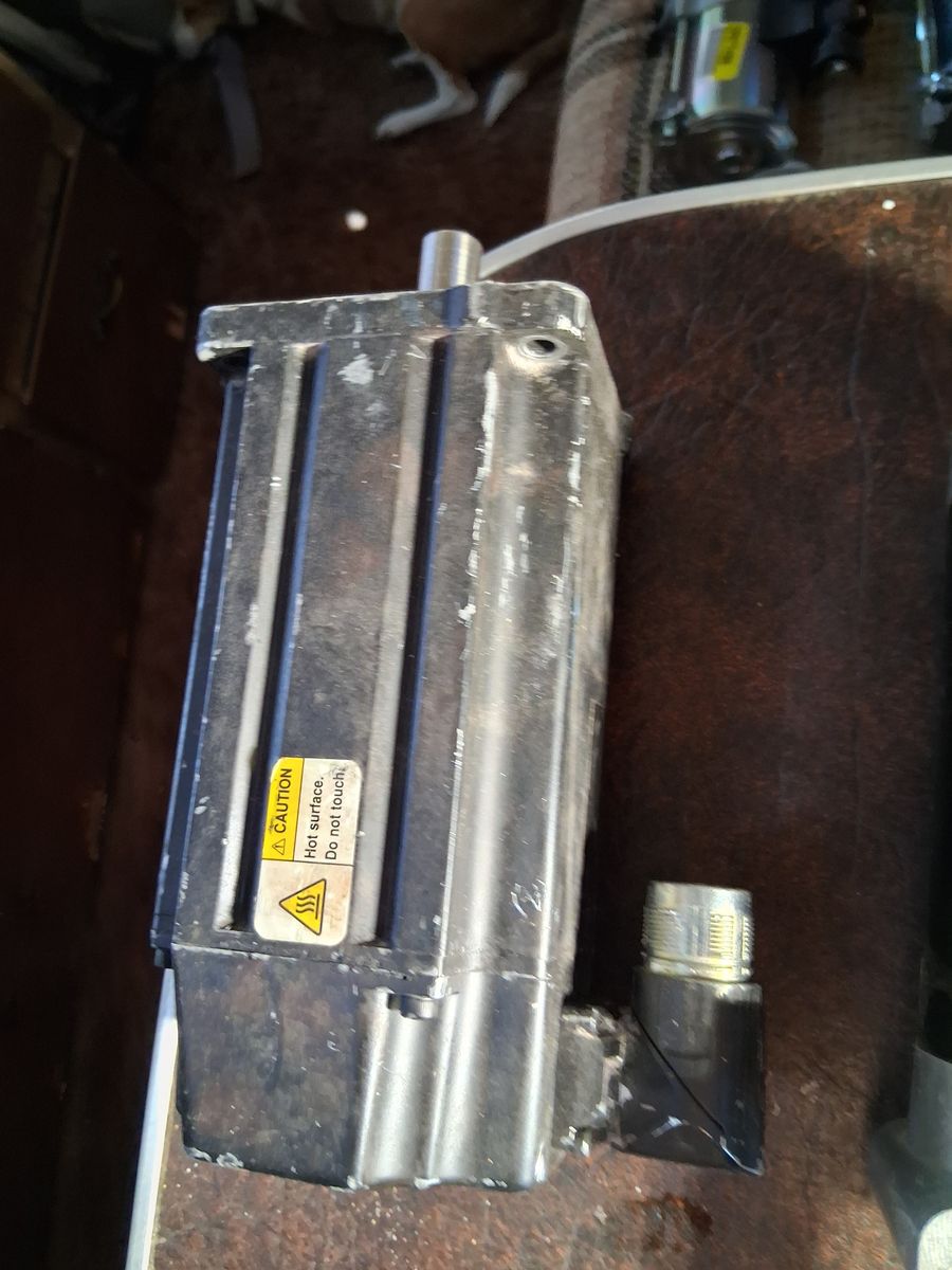 Main image 7