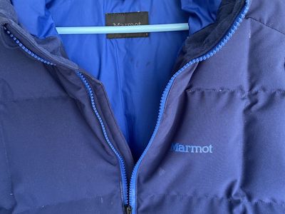 Marmot kids Blue Puffer Jacket Size XL/TG