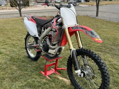 2006 Honda CRF450R – Low Hours – Runs Strong