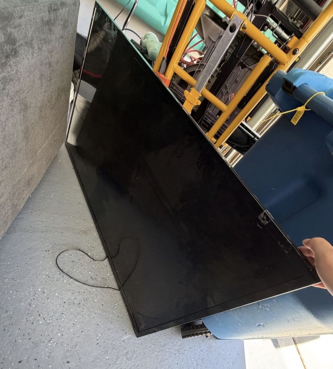 2 TV's- 60" & 32" & Roku3