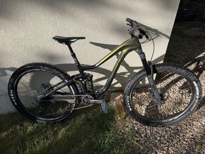 Giant Liv Intrigue Advanced 2 Carbon XS or extra small