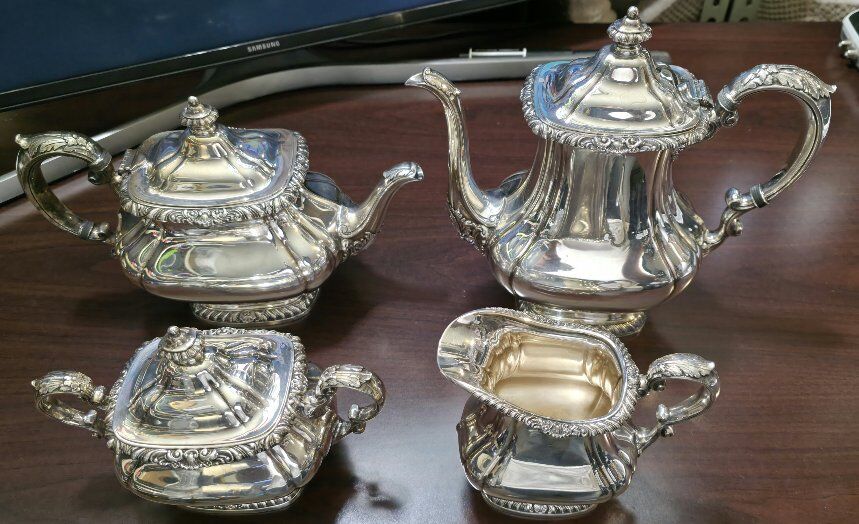 Gorham Shell And Gadroon Vintage Silverplate 4-Pie