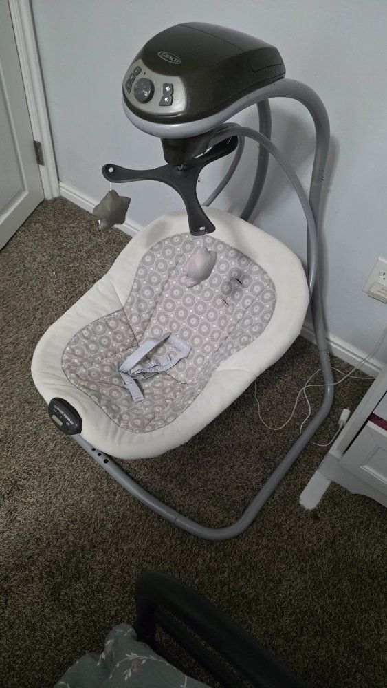Graco Loving Hug Baby Swing - Gently Used Infant Bouncer with Music & Motion