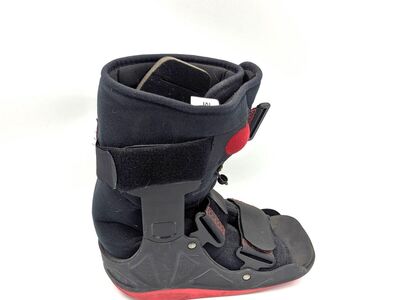 Excel Track Right Foot Medium Walking Boot