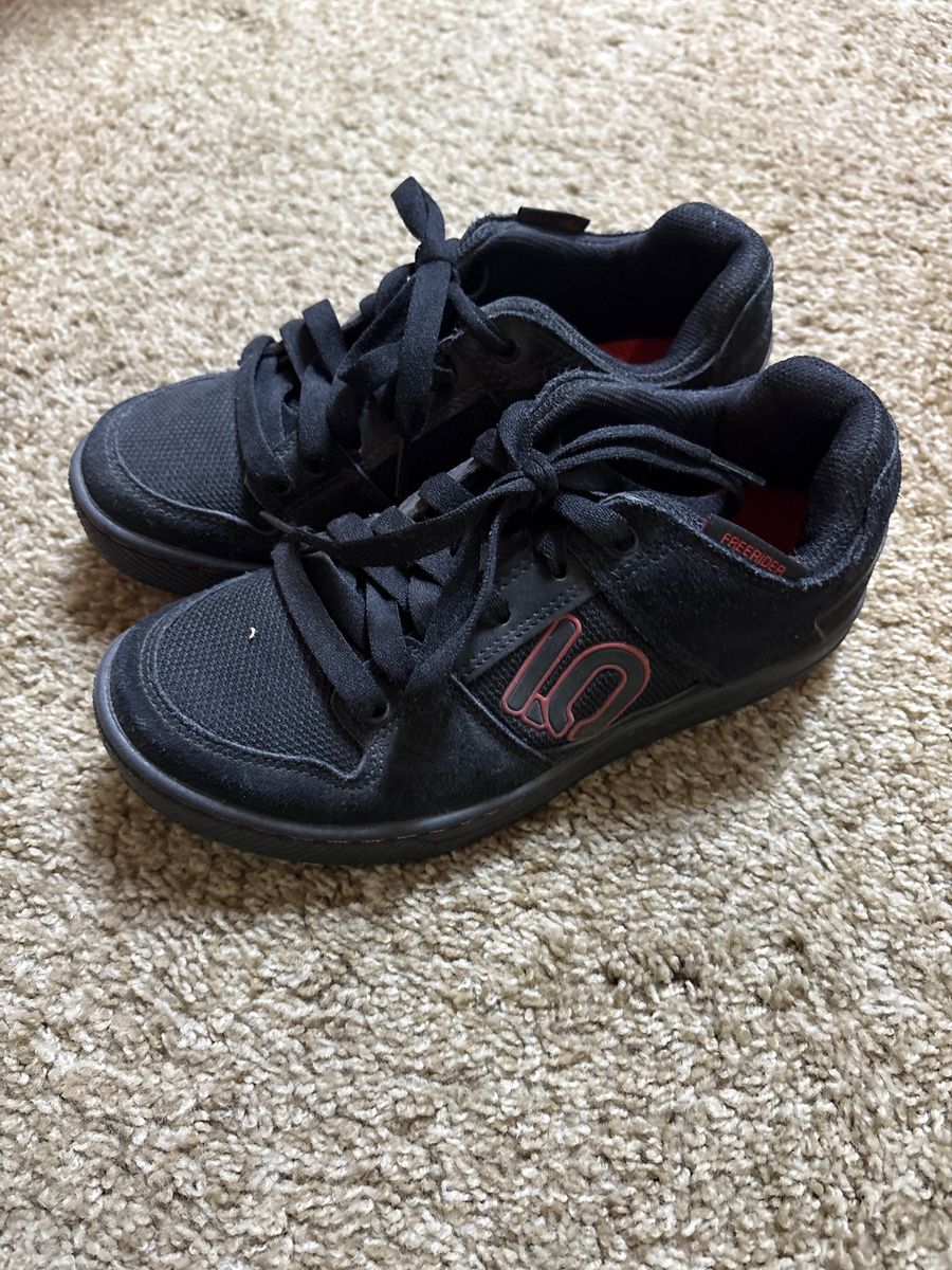 Adidas free ride shoes Men’s size 6