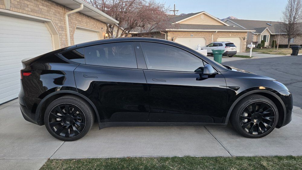 2023 Tesla Model Y Standard Range
