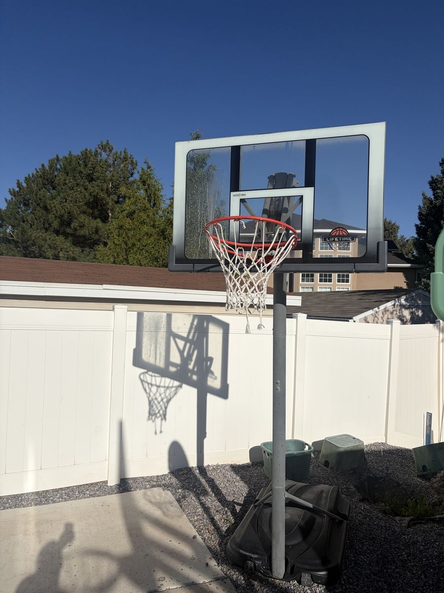 Lifetime Basketball hoop 