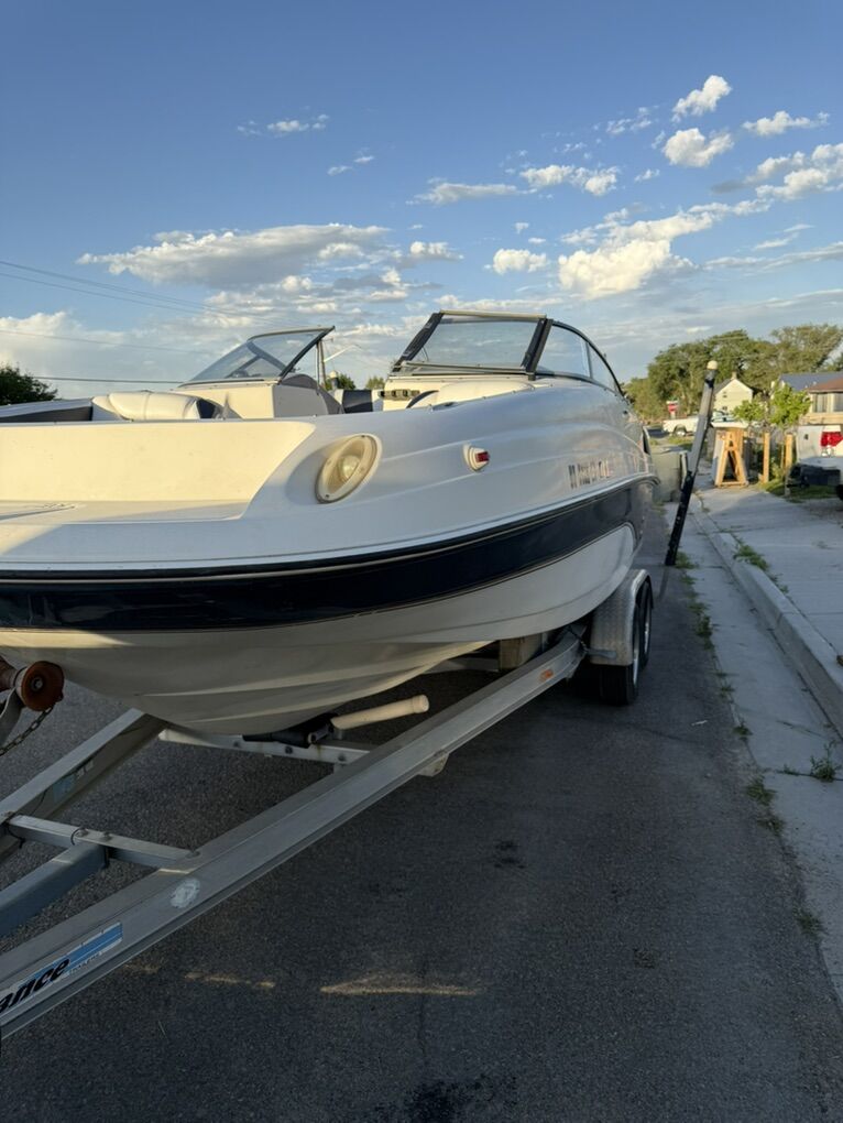 Regal, Destiny, 23' Open Bow Boat