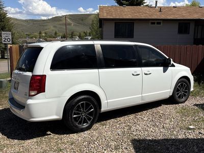 Dodge Grand Caravan 2018 White Minivan