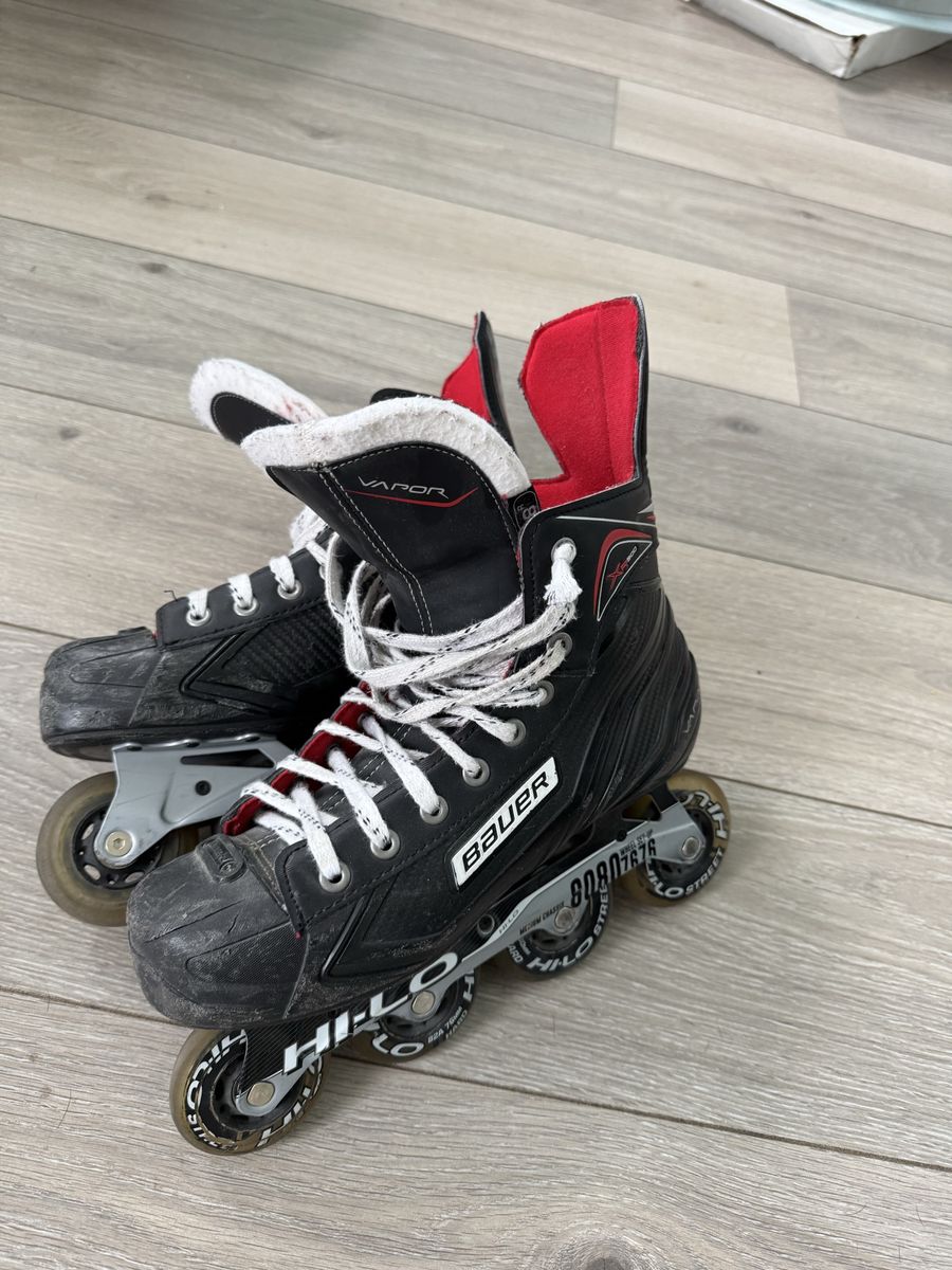 Bauer roller blades size 8