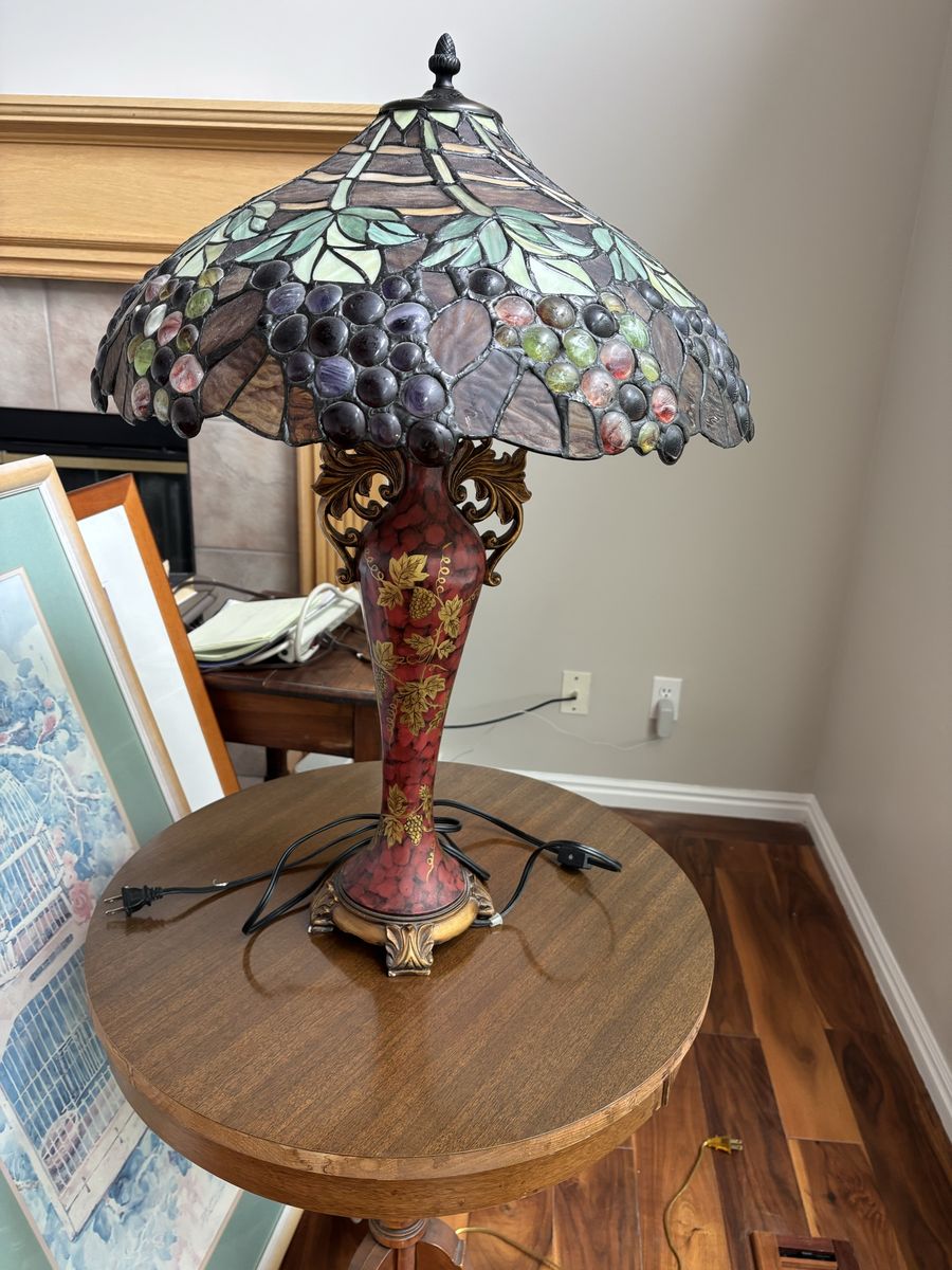 Tiffany Style lamp