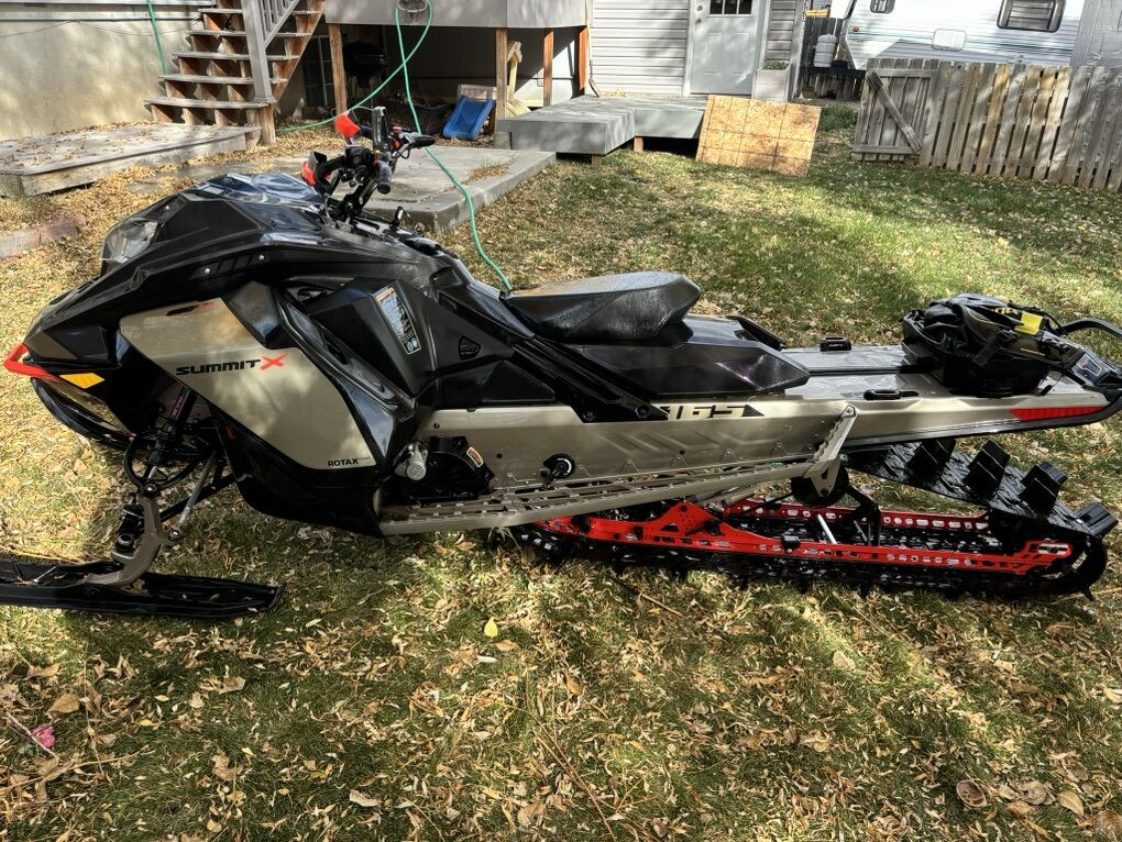 2022 Ski Doo Summit Expert 850 Turbo