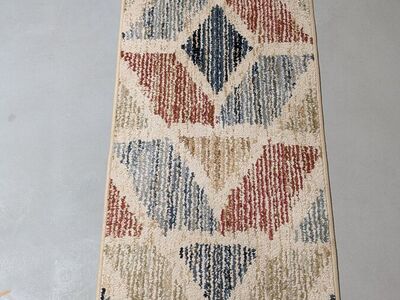 6 Feet by 2 Feet Area Rug