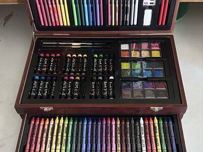 Art 101 Deluxe Wood Art Set