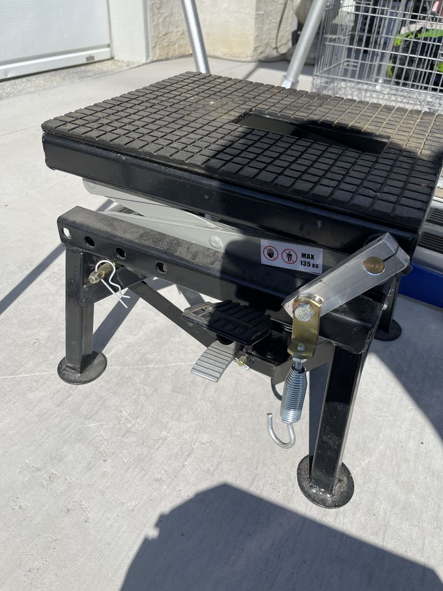 Motorcycle Stand 135kg Max Capacity Black