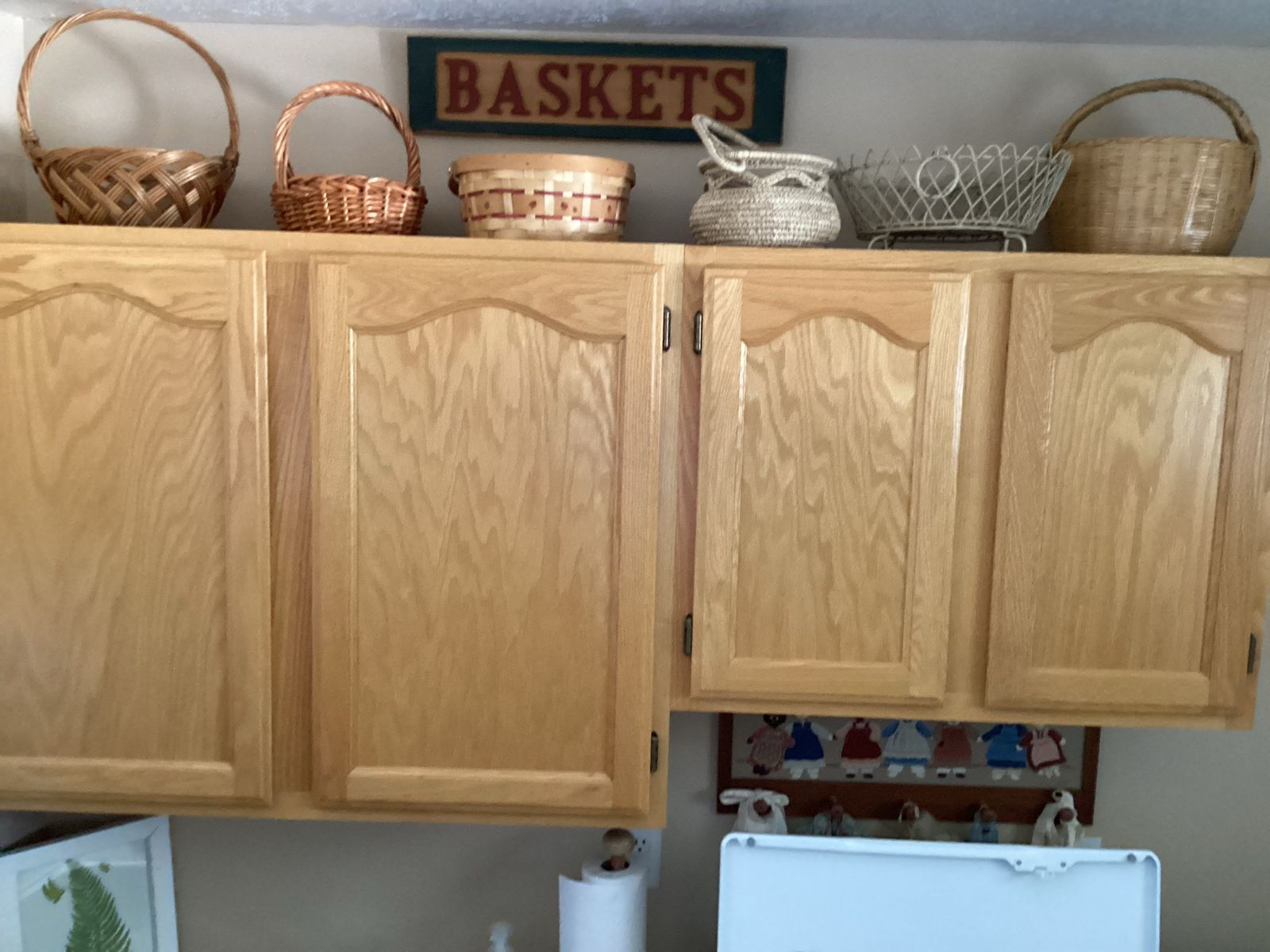 Decorative baskets and sign