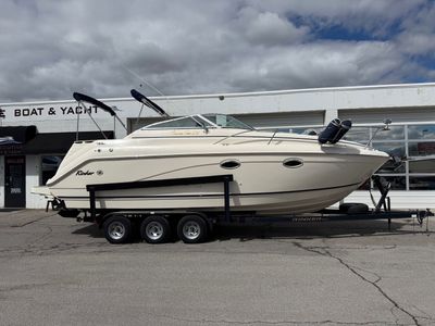 2002 27' Rinker Fiesta Vee 270 Cruiser