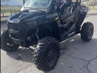 2023 Polairs Razor sport