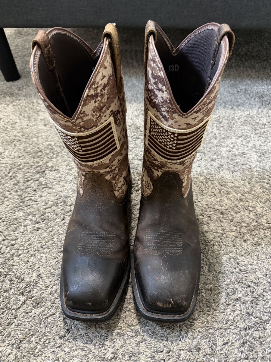 Ariat Patriot USA Flag -  Desert Camo boots Men’s Square Steel Toe - 13D