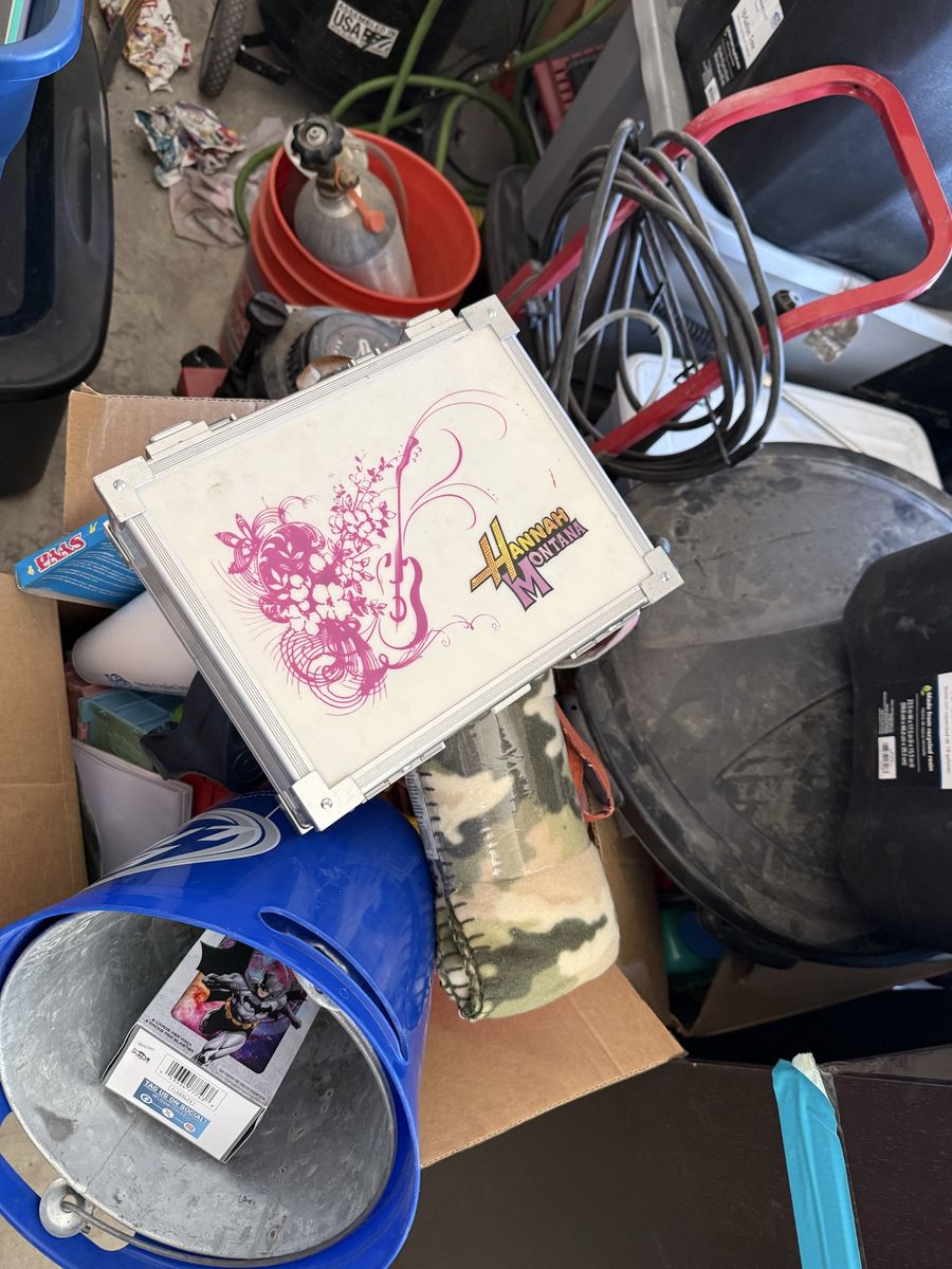 Main image 10