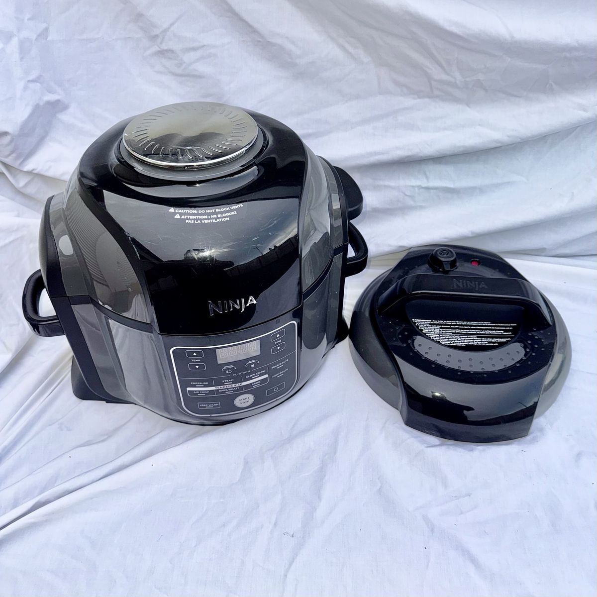 Ninja Foodi 6.5 Quart 9-In-1 Air Fryer and Pressure Cooker OP305 LP3