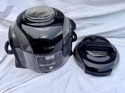 Ninja Foodi 6.5 Quart 9-In-1 Air Fryer and Pressure Cooker OP305 LP3