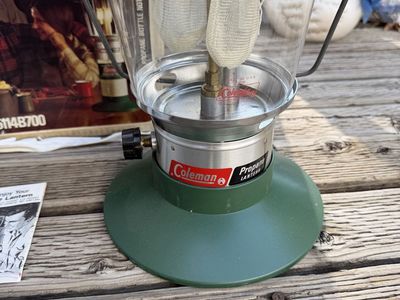 Vintage Coleman Double Mantle Propane Lantern Model 5114B700 with Box & Manual