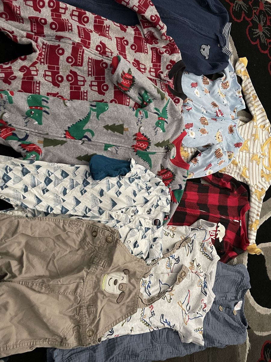 Baby clothes size 6/9/12 months  