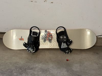 Rossignol Mini Pro 110 Kids Snowboard with FSJR Bindings - UsedExcellent