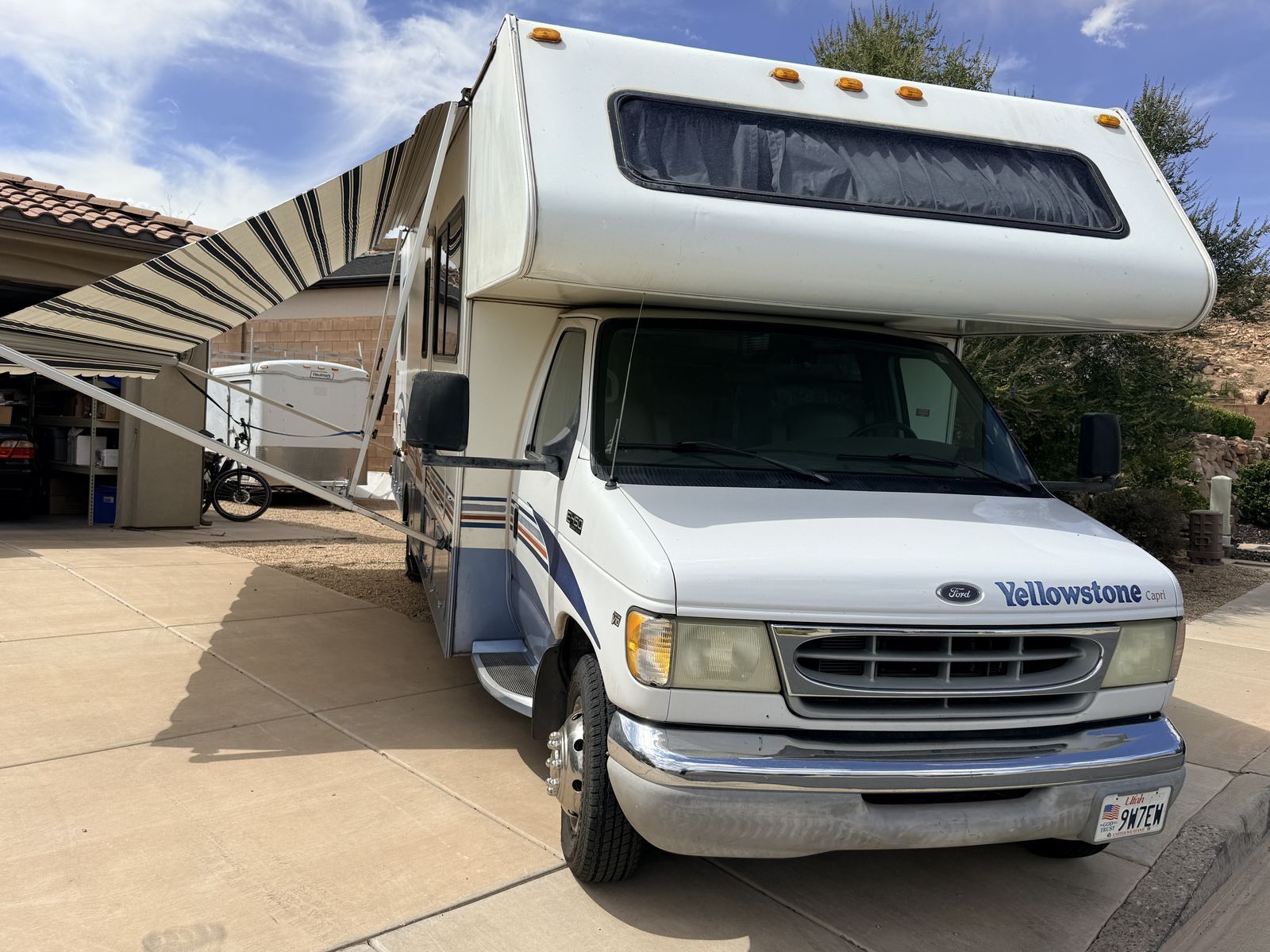 30 ft Yellowstone RV $22,950
