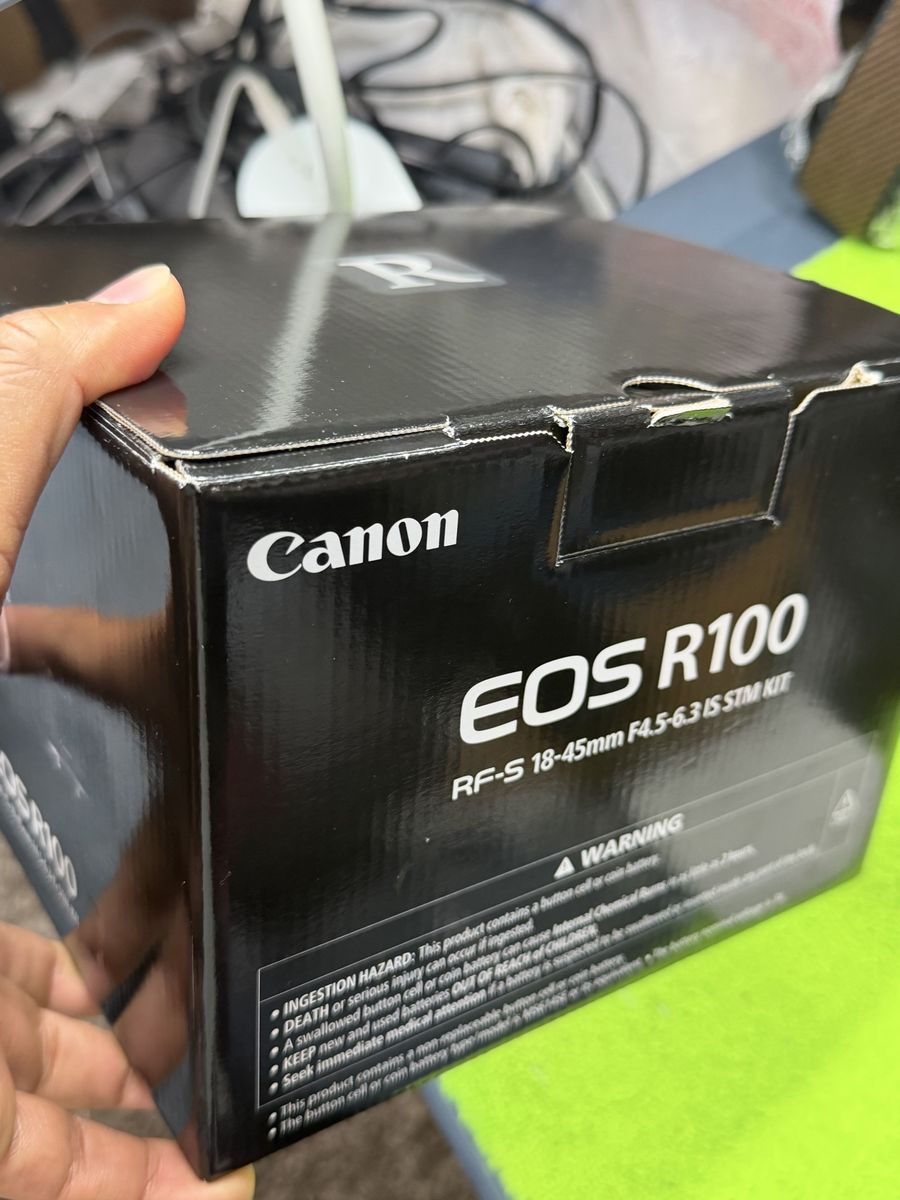 Canon R100, rf18-45mm, rfs 55-210mm brand new never used 