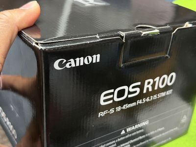Canon R100, rf18-45mm, rfs 55-210mm brand new never used
