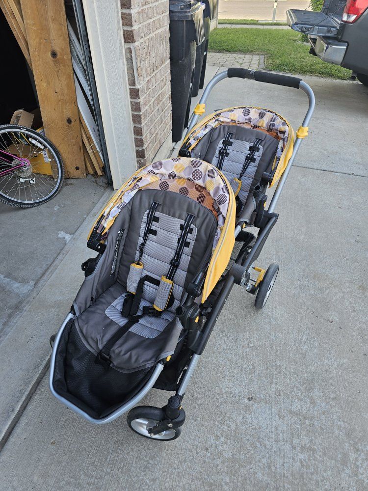 Jeep Wrangler Twin Sport All-Weather Double Stroller - Yellow/Gray, Tandem, Used