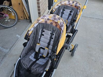 Jeep Wrangler Twin Sport All-Weather Double Stroller - Yellow/Gray, Tandem, Used