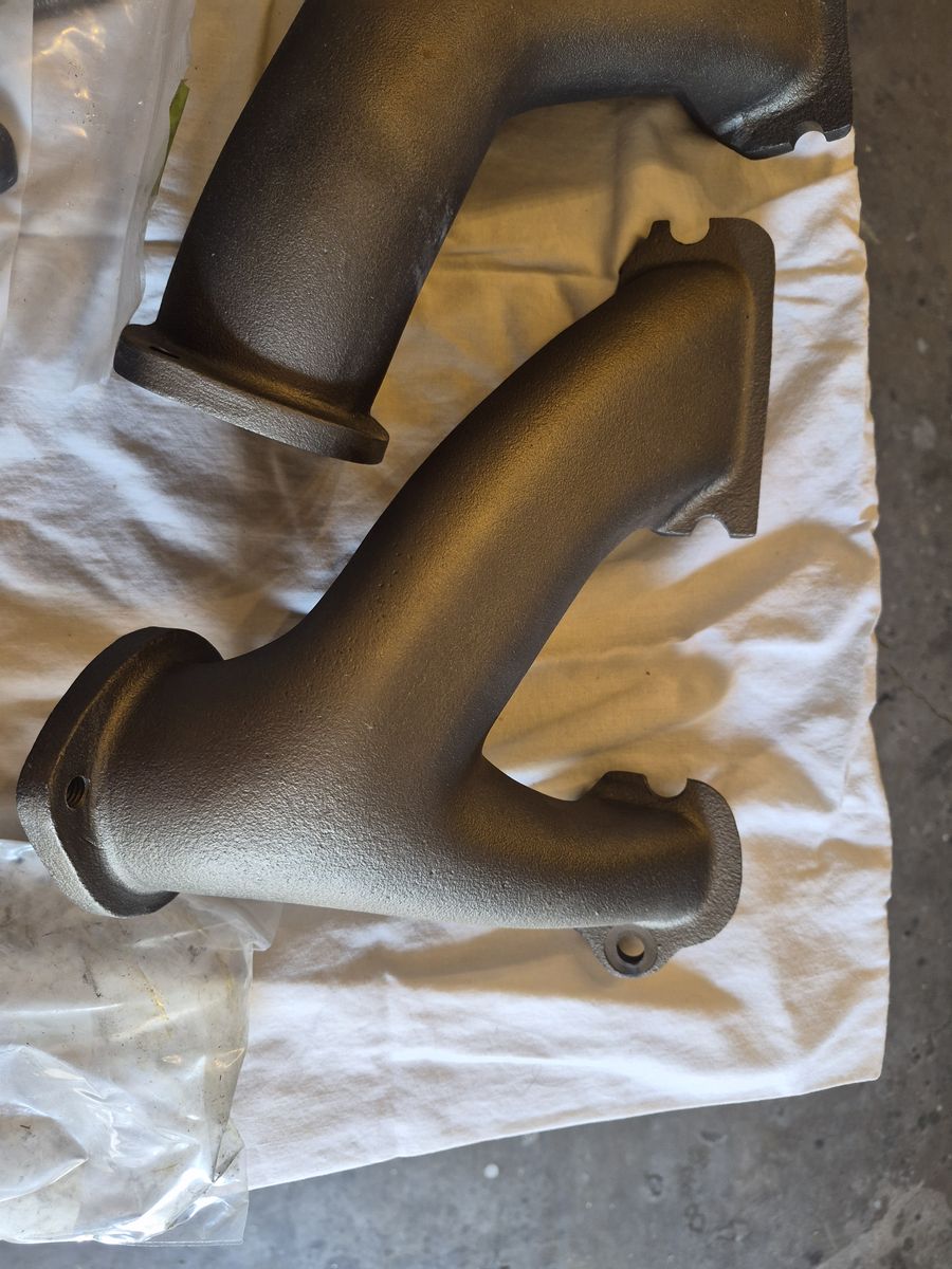 Chevy inline 6 194-292  Cast Iron Exhaust Manifold Set with Mounting Hardware, Flanges, and Gaskets